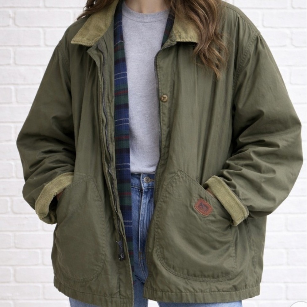 Vintage Woolrich Barn Chore Coat Women's L Green Plaid Lined Corduroy Collar